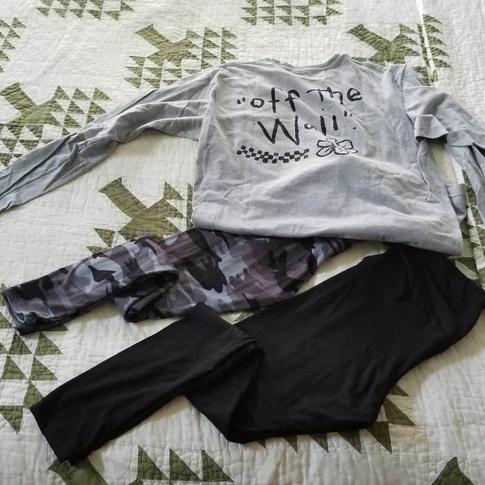 Hot Kiss 2 pair Camo Color & Blk Color Leggings